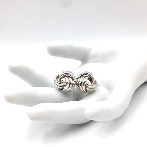 Tiffany & Co. Vintage Love Knot Earrings - Picture 4 of 8